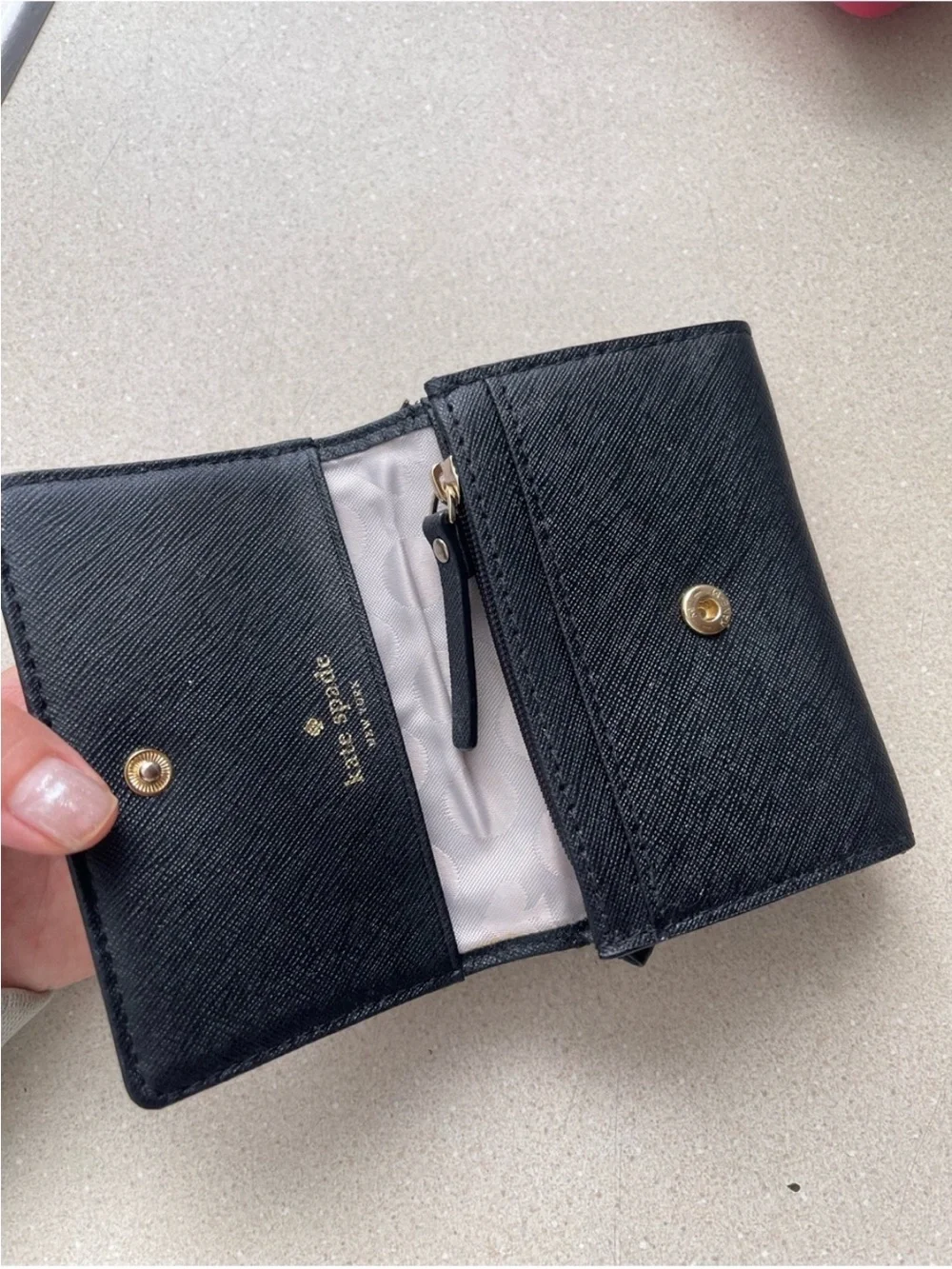 kate spade New York ♠️ Street Darla Black coin purse Wallet with Gold Logo